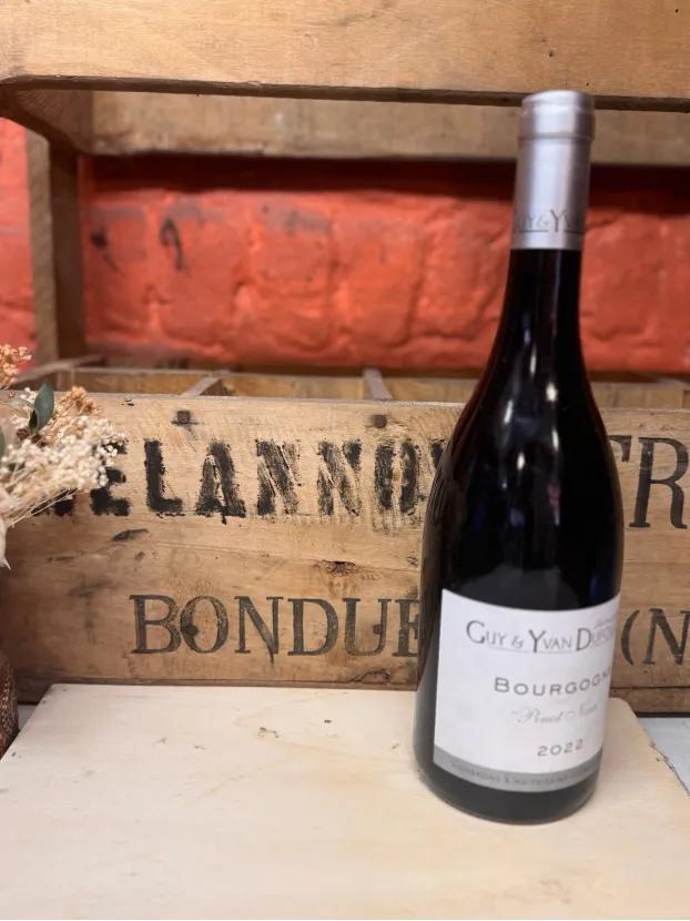 Cave de Lugny Bourgogne "Pinot Noir" Cave de Lugny Bourgogne "Pinot Noir"